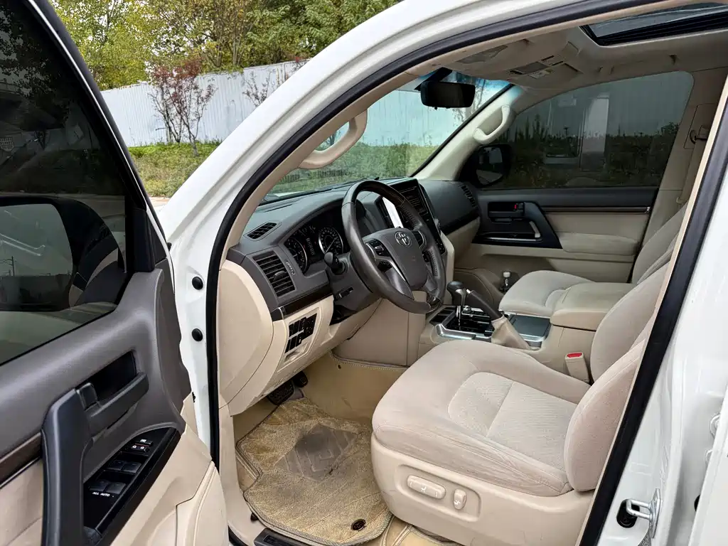 Toyota Land Cruiser — миниатюра 9