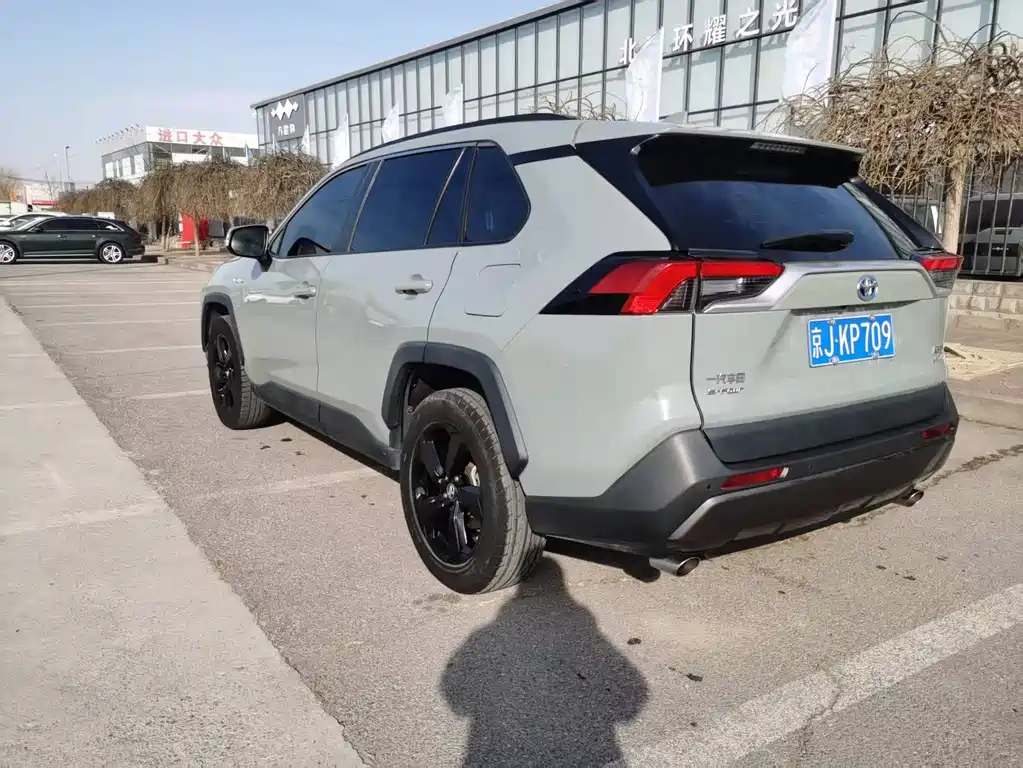 TOYOTA RAV4 RONGFANG