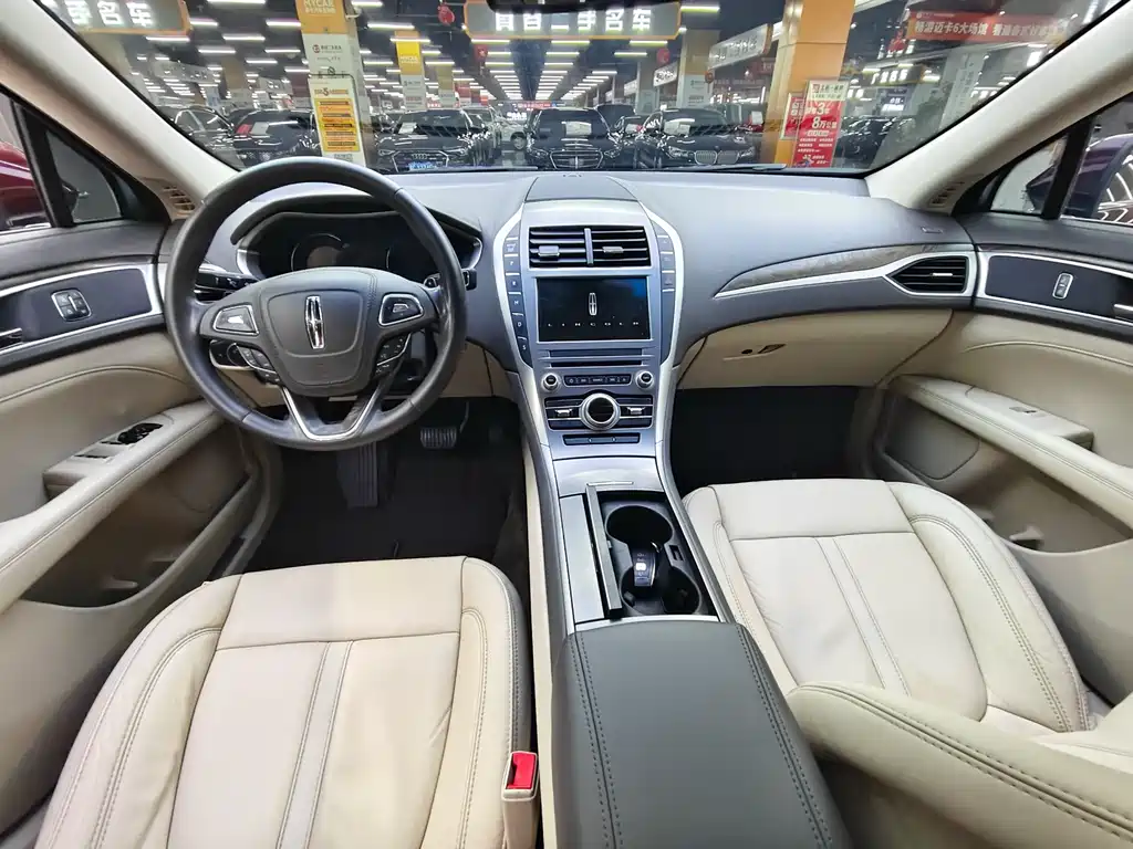 Lincoln MKZ 2017 2.0T Premium