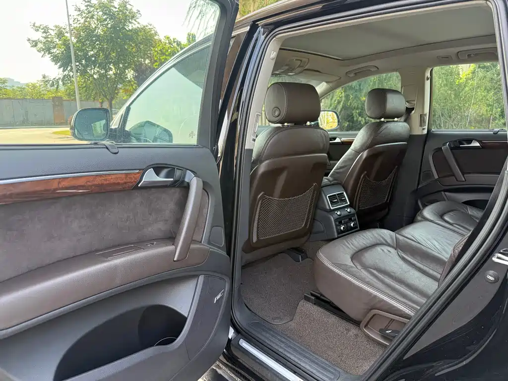 Audi Q7 — миниатюра 7