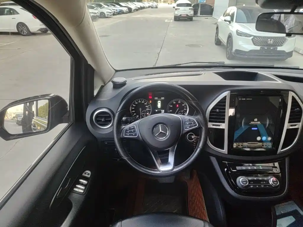 Mercedes-Benz Vito — миниатюра 15