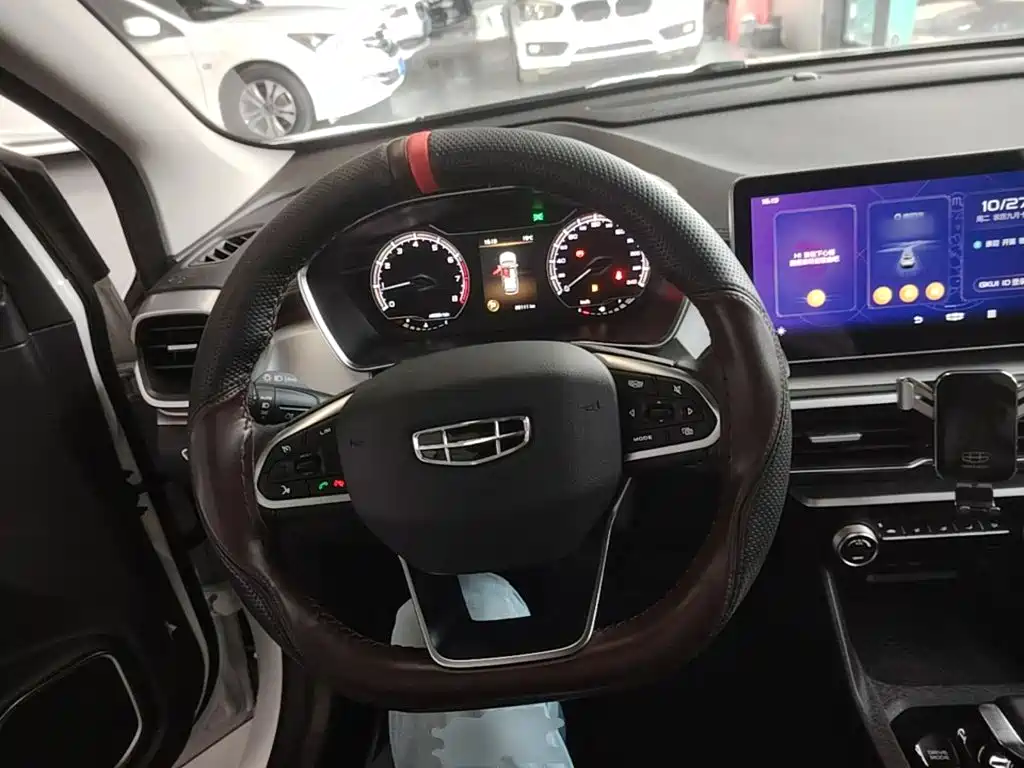 Geely Binyue — миниатюра 11