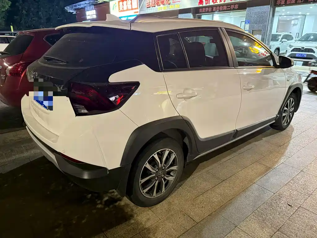 Toyota Yaris L — миниатюра 4