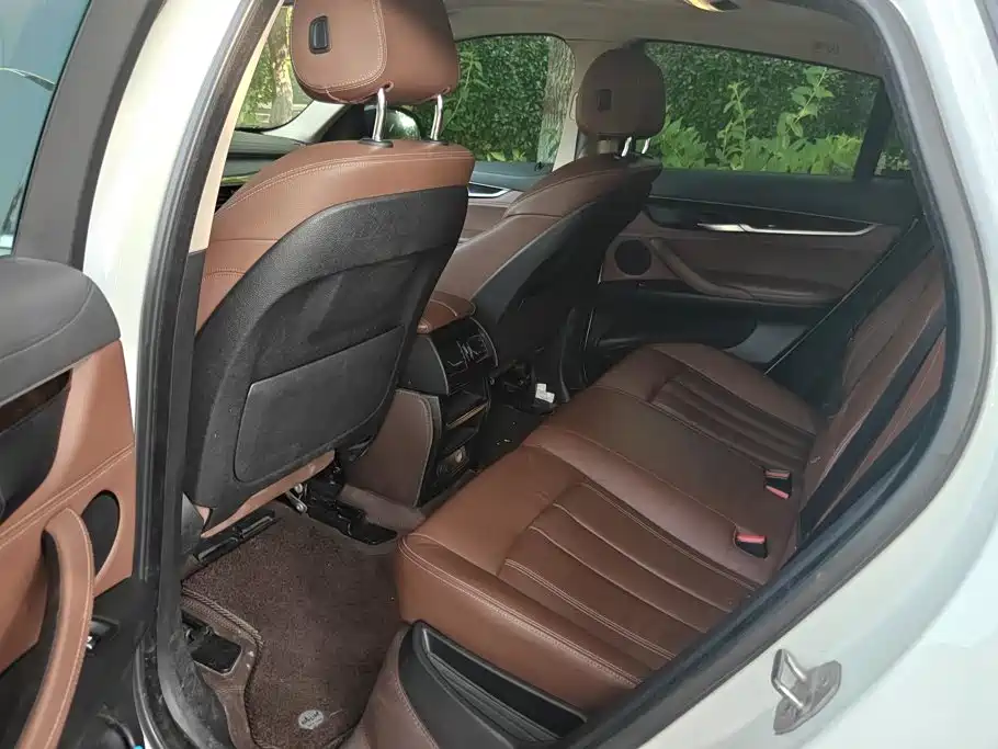 BMW X6 — миниатюра 11