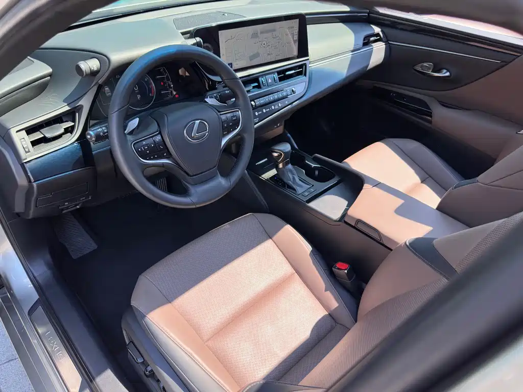 Lexus ES — миниатюра 9