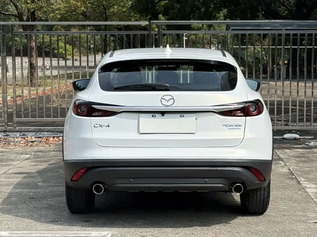 MAZDA CX 4