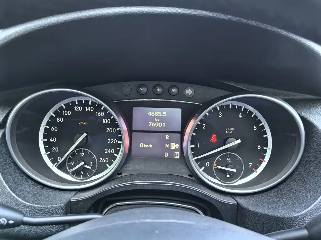 Mercedes-Benz R-Class — миниатюра 16
