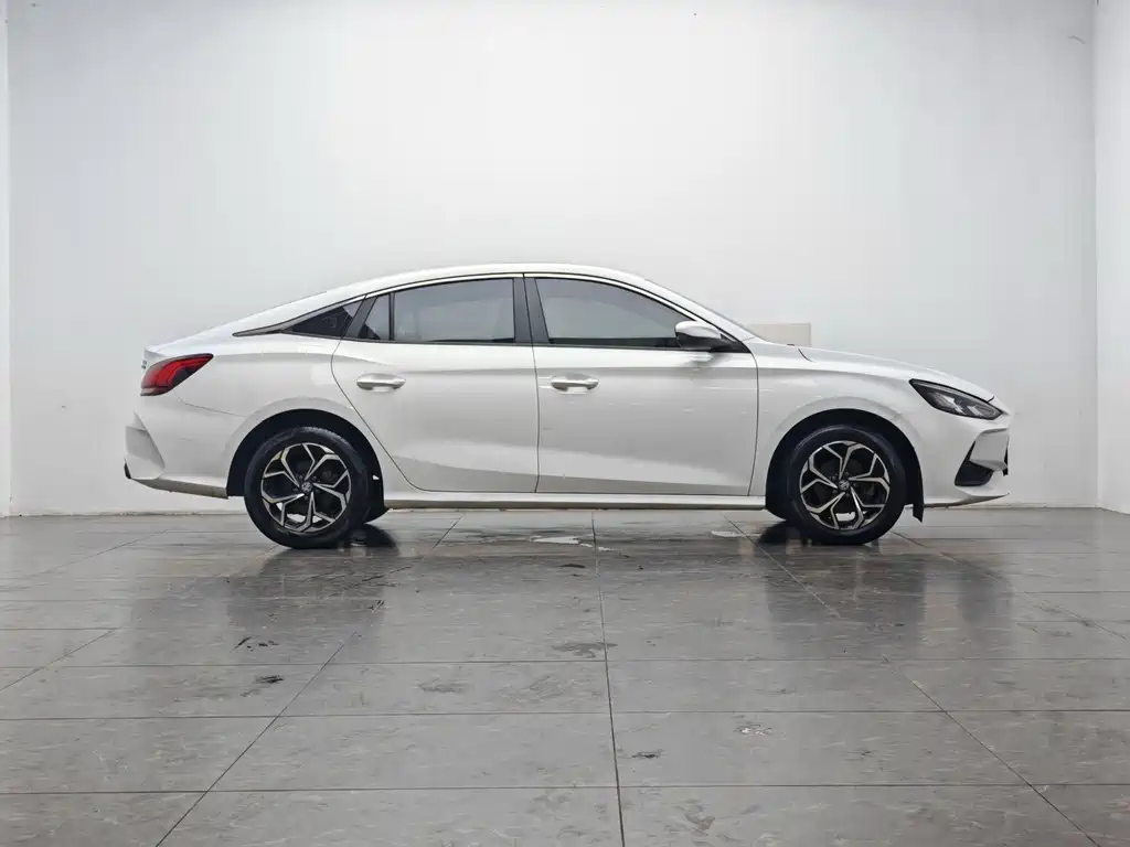 MG MG5 — миниатюра 11