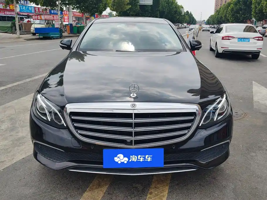 Mercedes-Benz E-Class — миниатюра 2