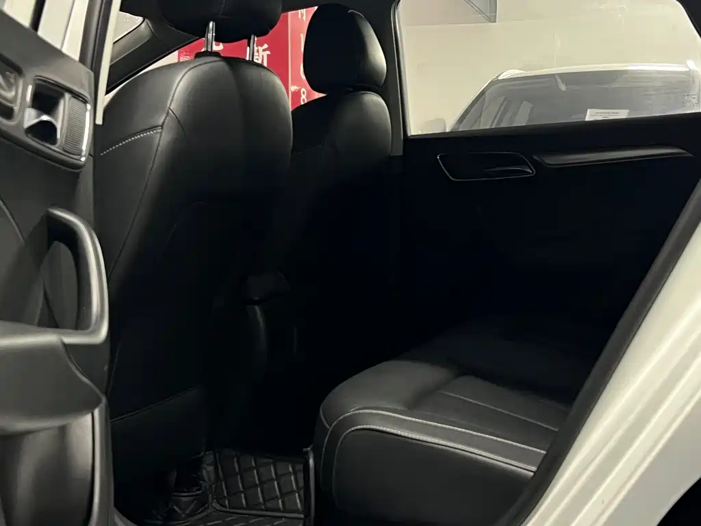 Roewe i6 2018 20T AT Flagship