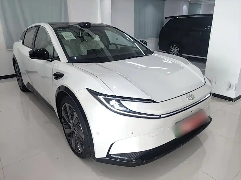 Toyota bZ5 — миниатюра 4
