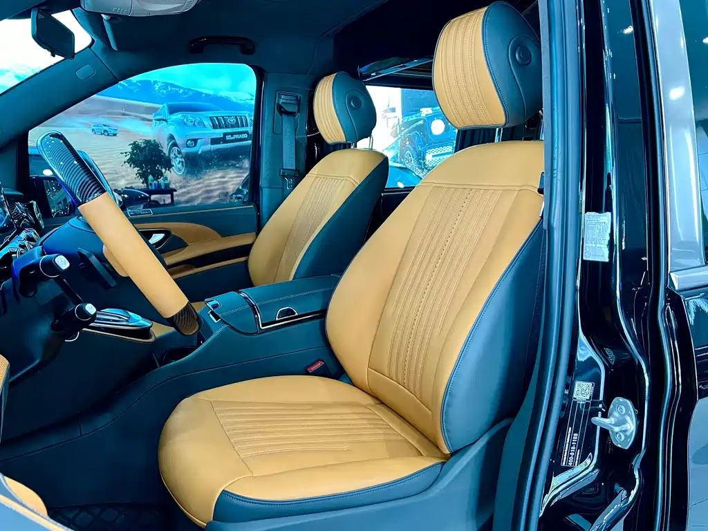 Mercedes-Benz Vito 2023 2.0T 7 мест