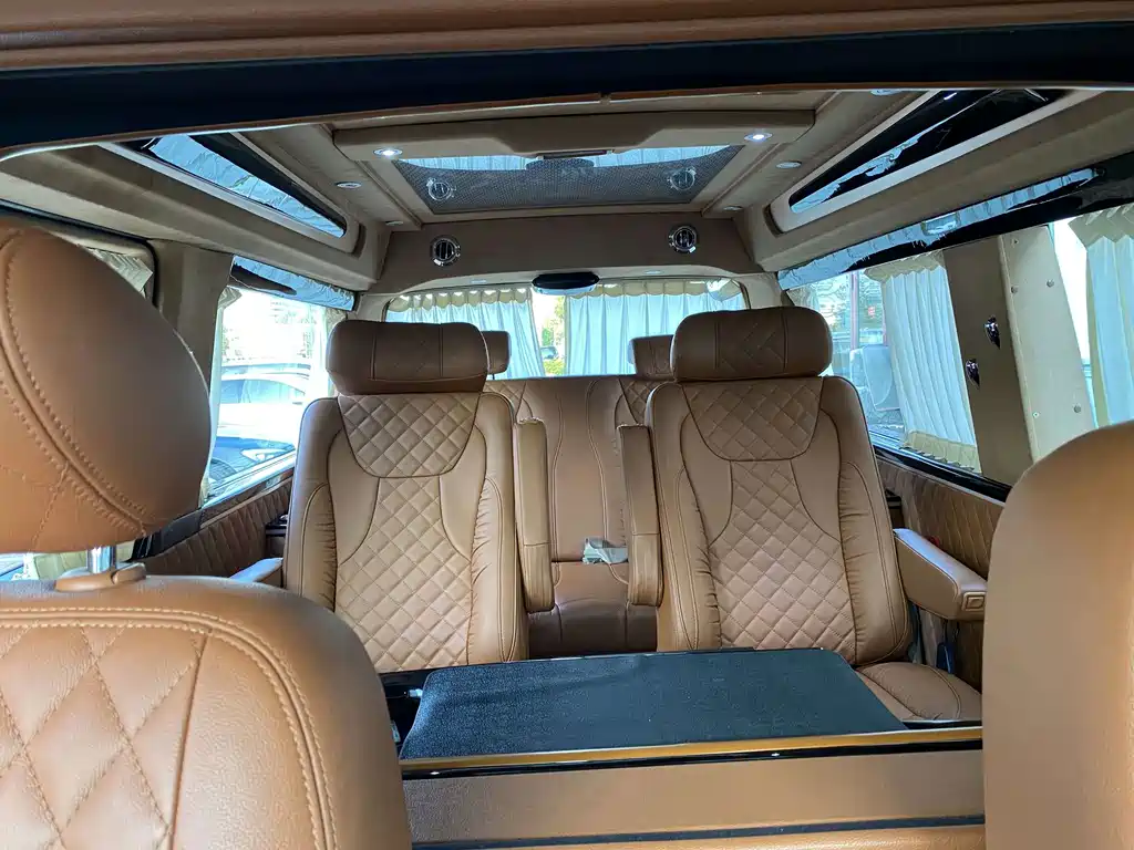 Volkswagen Caravelle — миниатюра 12
