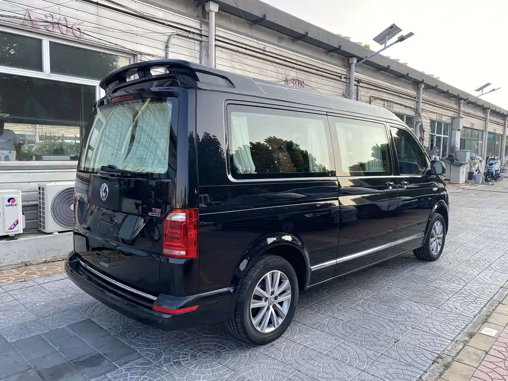 Volkswagen Caravelle — миниатюра 14