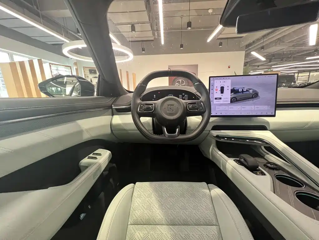 ZEEKR EXTREME KRYPTON 001