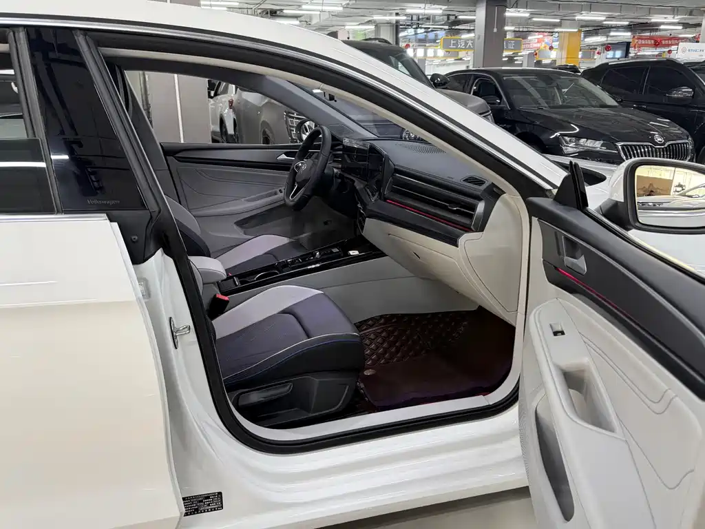 Volkswagen Lamando — миниатюра 13