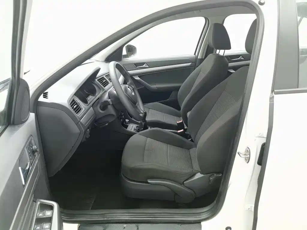 Volkswagen Lavida — миниатюра 10