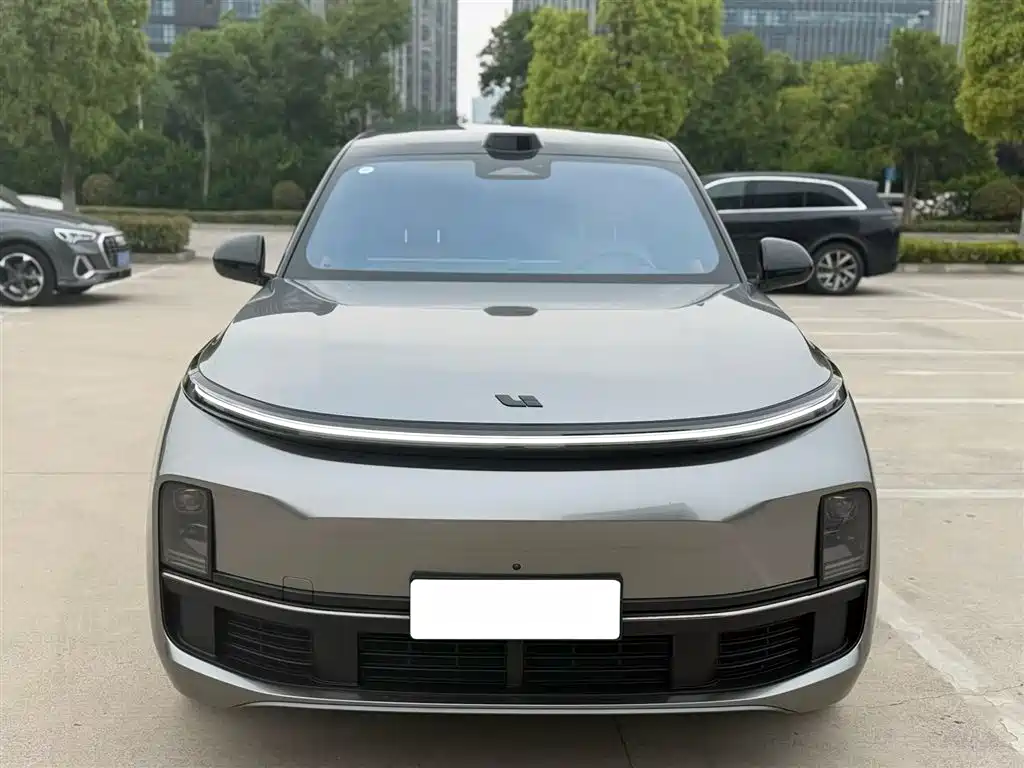 Li Auto Li L9 2025
