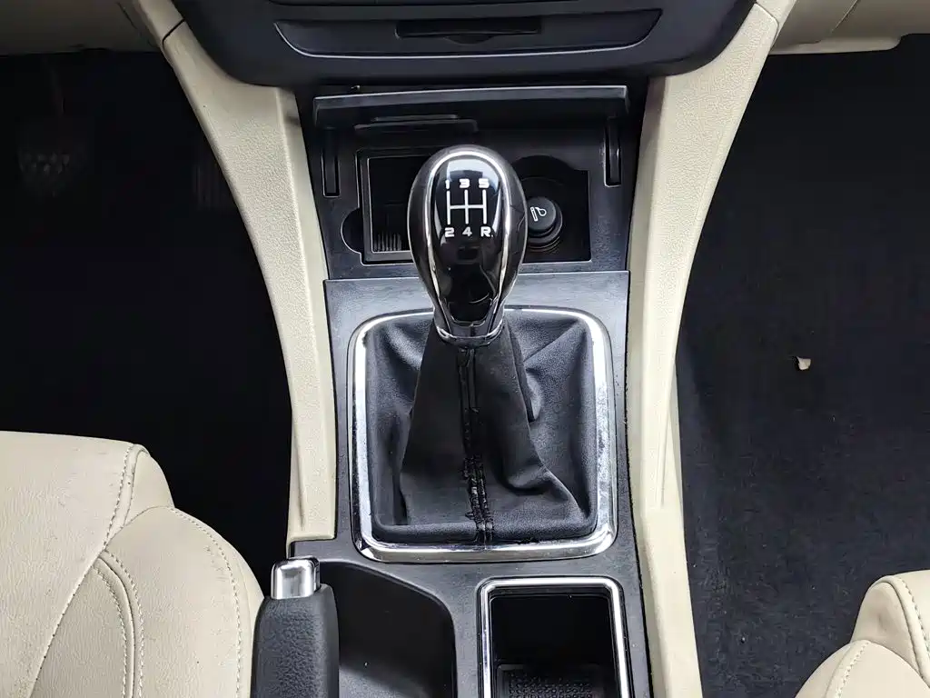 Geely Emgrand — миниатюра 13