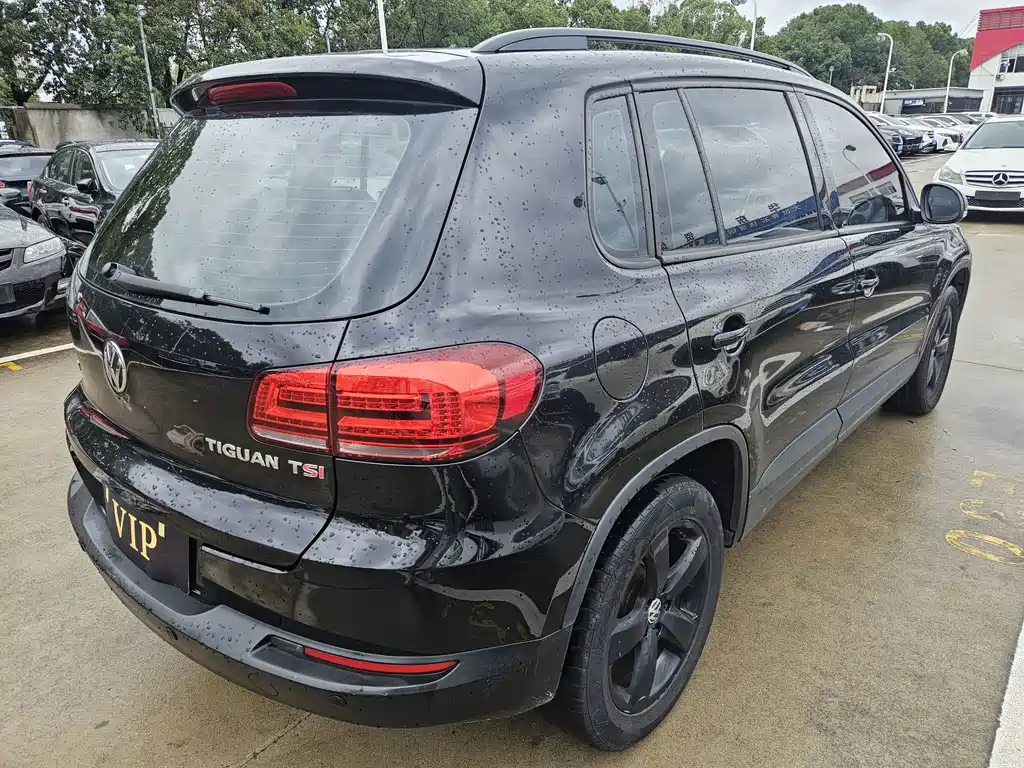 Volkswagen Tiguan — миниатюра 16