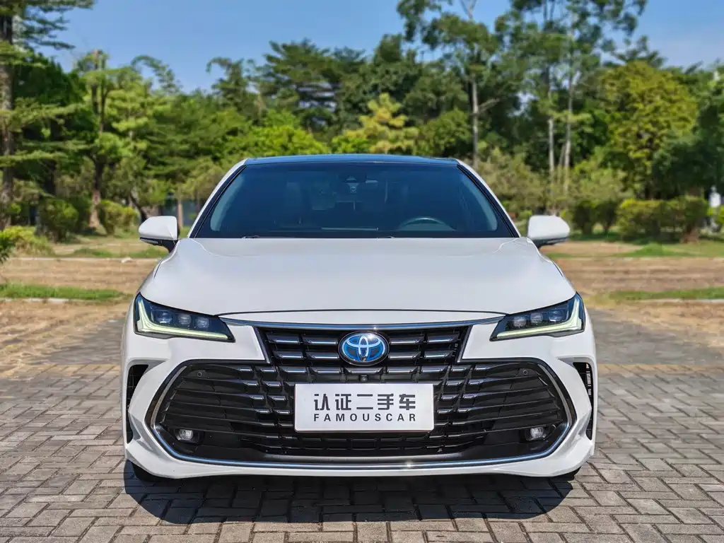 Toyota Avalon — миниатюра 2