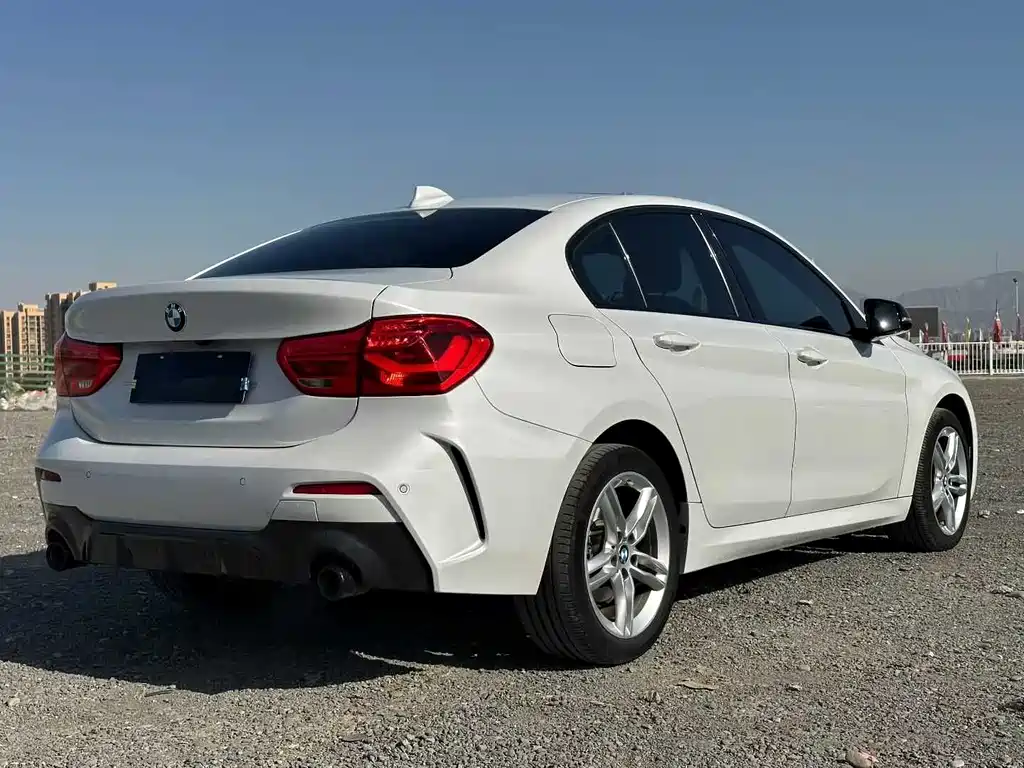 BMW 1 Series - фото 6