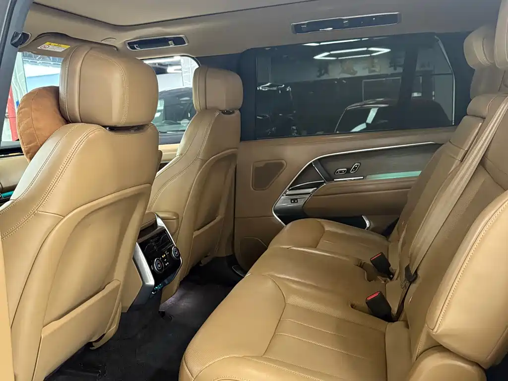 Land Rover Range Rover — миниатюра 6