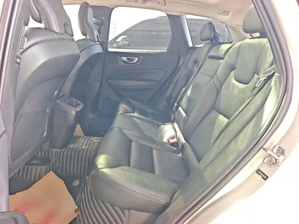 Volvo XC60 — миниатюра 17