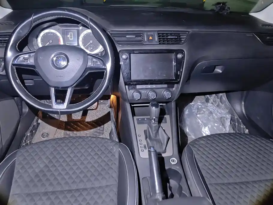Skoda Octavia — миниатюра 12