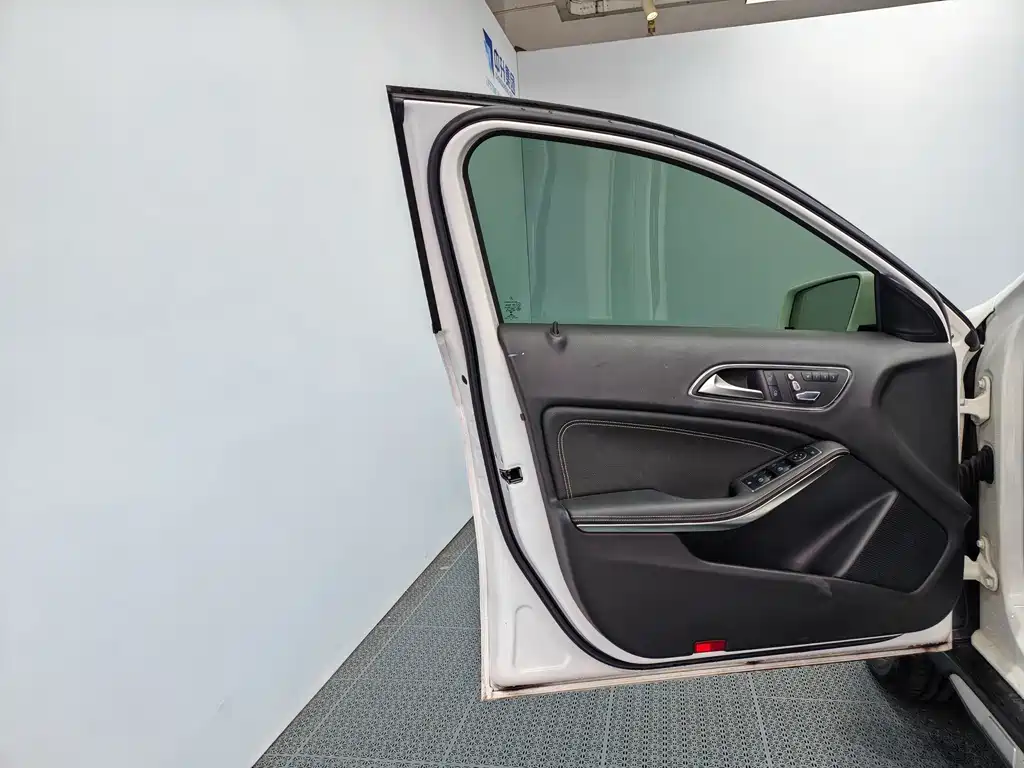 Mercedes-Benz GLA — миниатюра 13