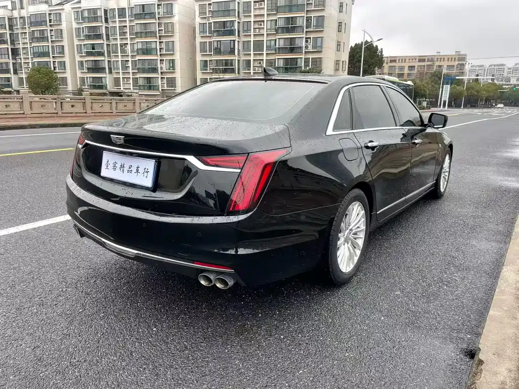 CADILLAC CT6