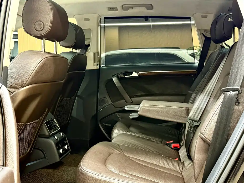 Audi Q7 — миниатюра 14