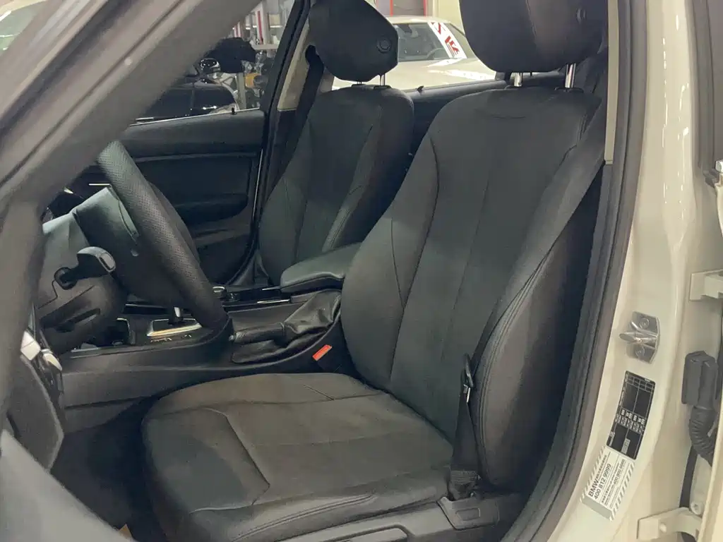 BMW 3 Series — миниатюра 13
