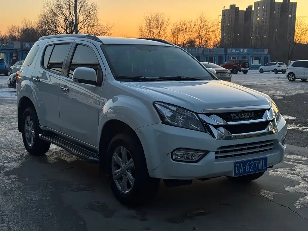 ISUZU MU X SHEPHERD RANGER