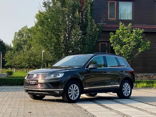 VOLKSWAGEN TOUAREG 2016