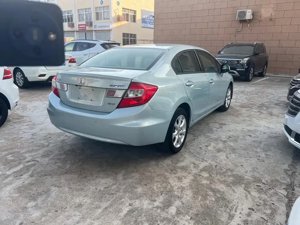 Honda Civic — миниатюра 6