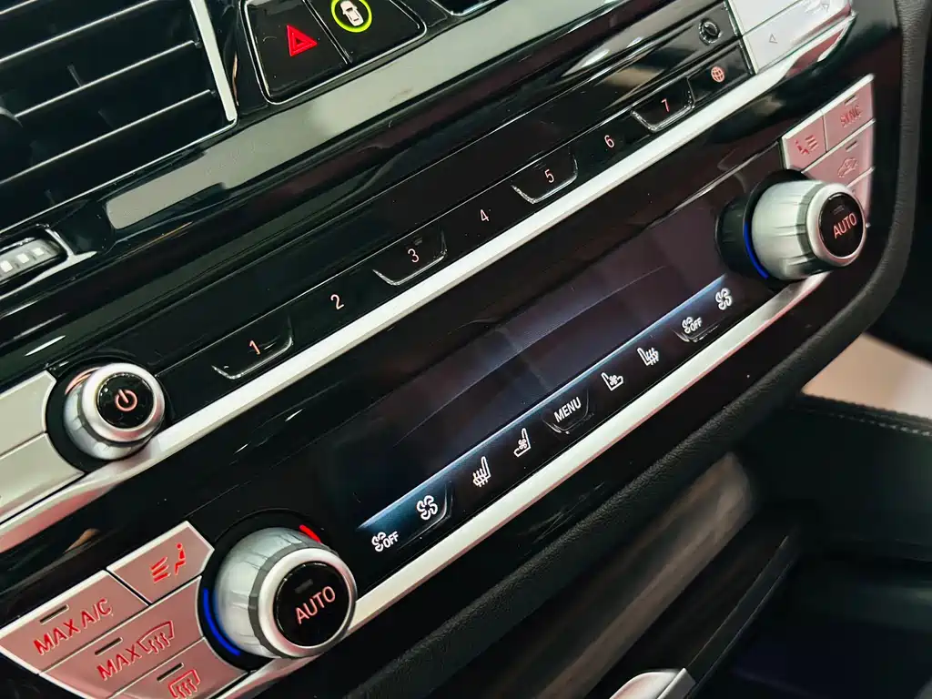 BMW 5 Series — миниатюра 16