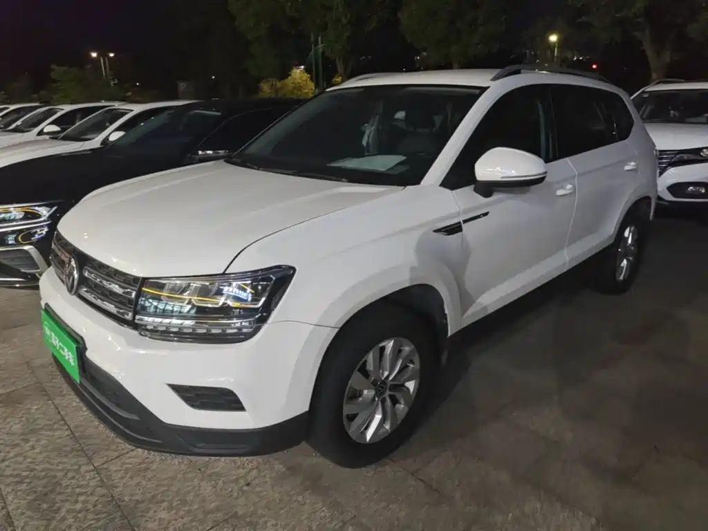 Volkswagen Tharu — миниатюра 2