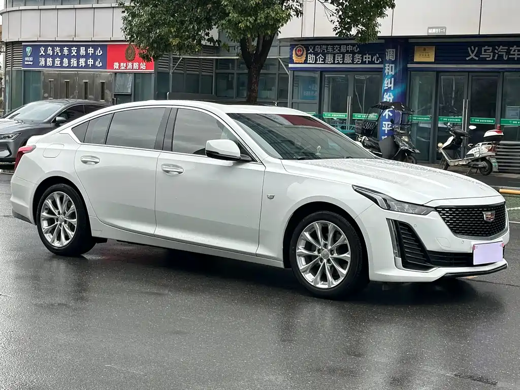 CADILLAC CT5