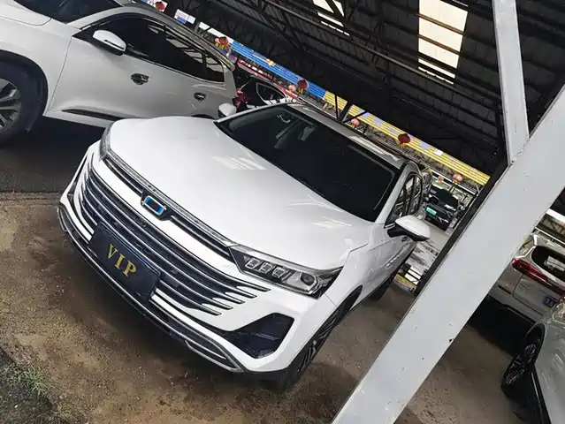 2024 Bestune T77