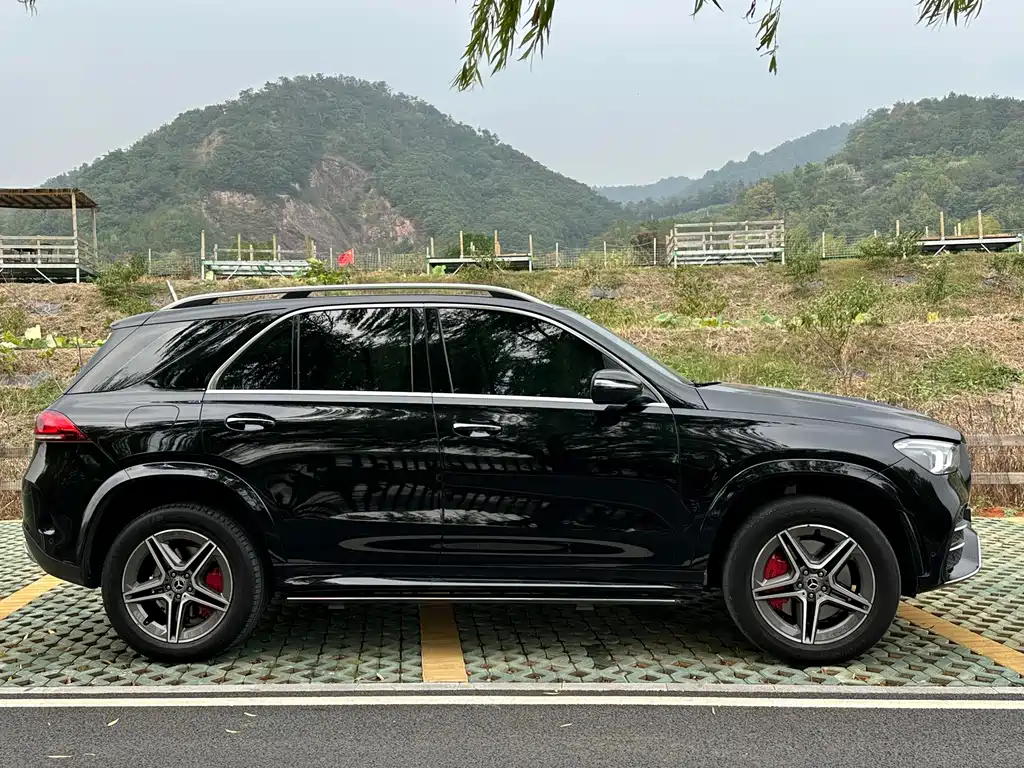 Mercedes-Benz GLE (Import) — миниатюра 4