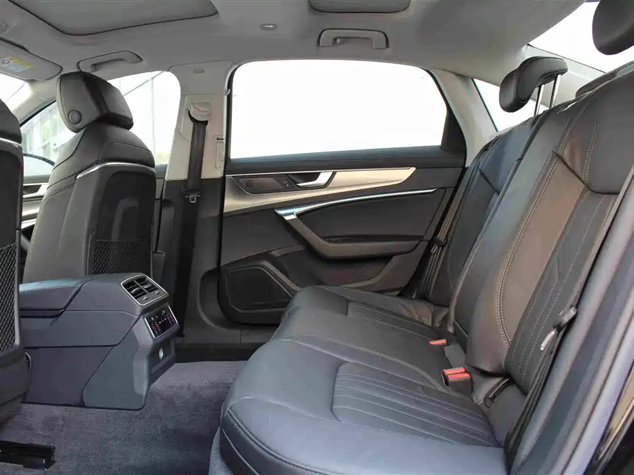 Audi A6L — миниатюра 7