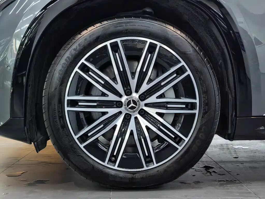 MERCEDES-BENZ EQS SUV