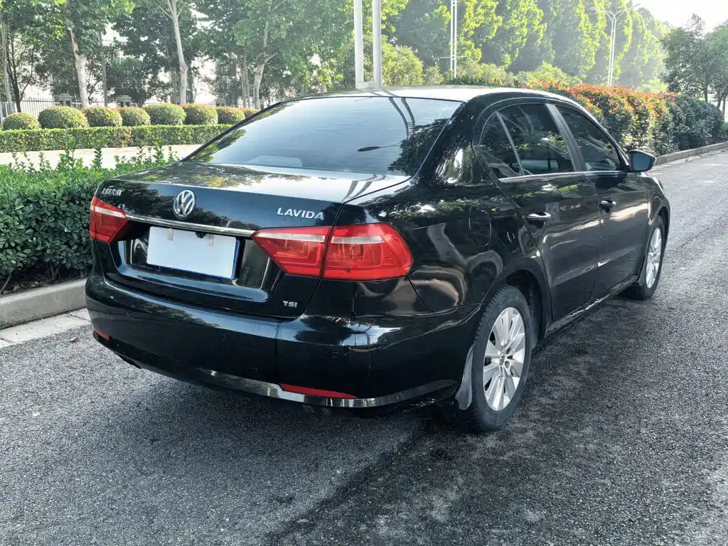 Volkswagen Lavida — миниатюра 7