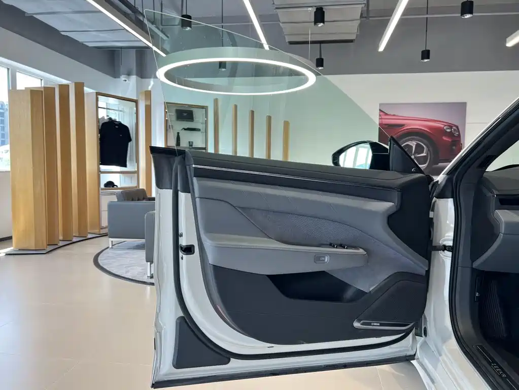 ZEEKR EXTREME KRYPTON 001