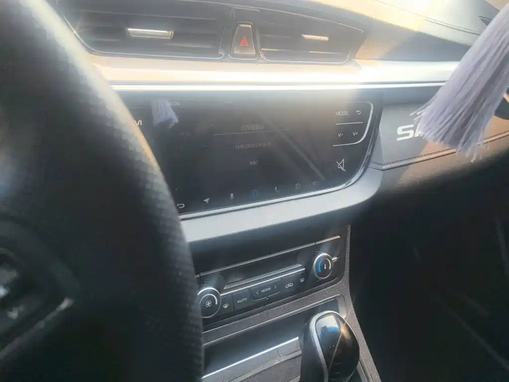Geely Emgrand — миниатюра 13