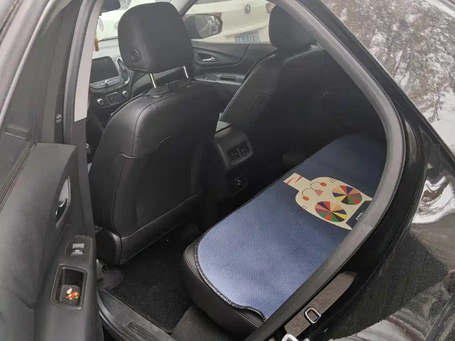 Chevrolet Equinox — миниатюра 11