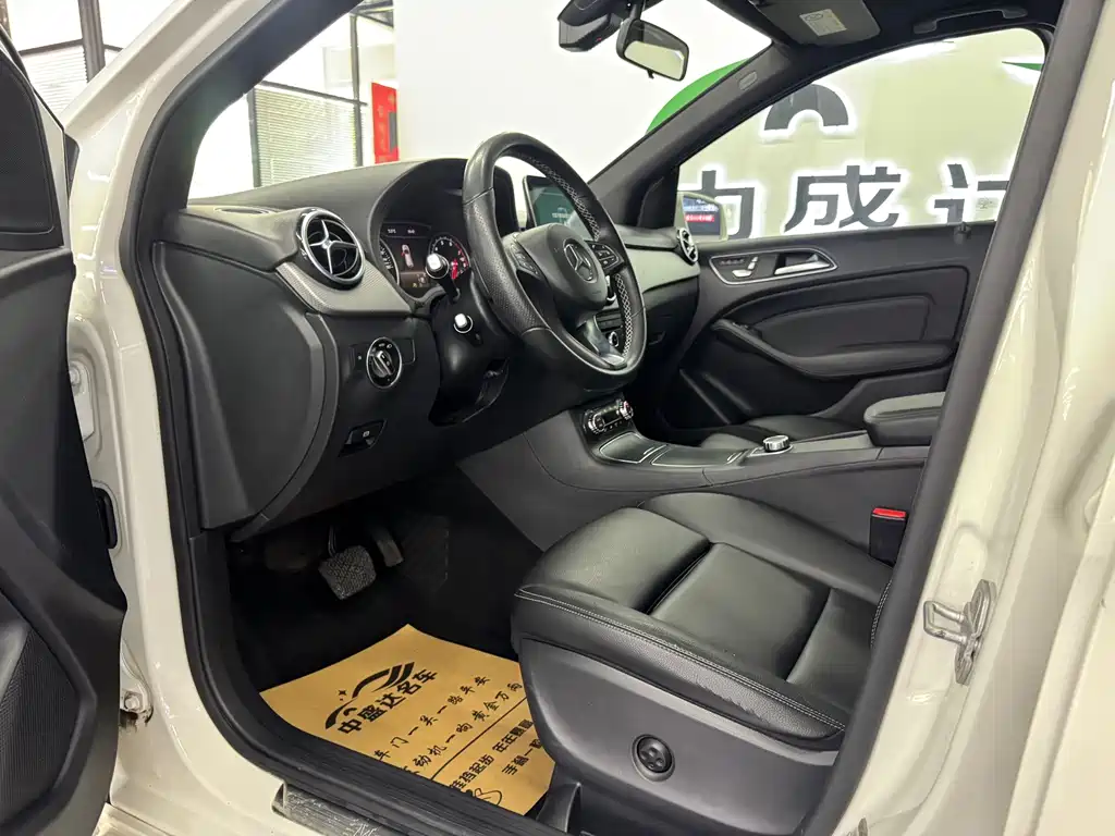Mercedes-Benz B-Class — миниатюра 7