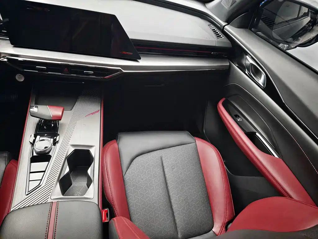 CHANGAN CHANGAN AUCHAN Z6