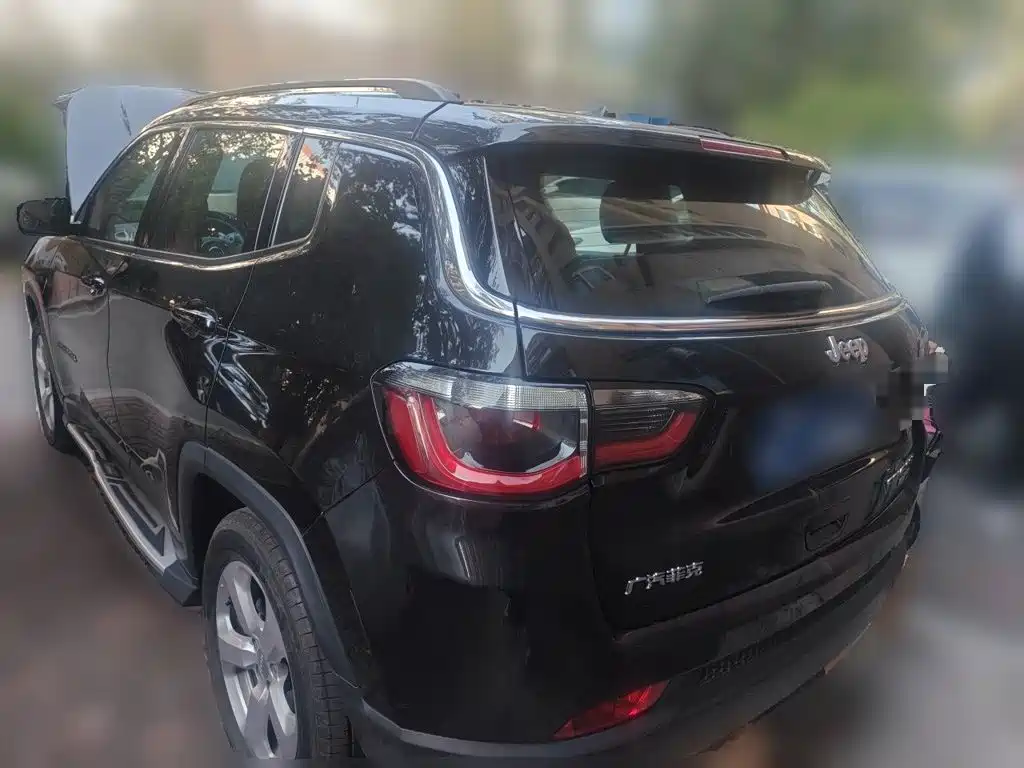 Jeep Compass — миниатюра 5